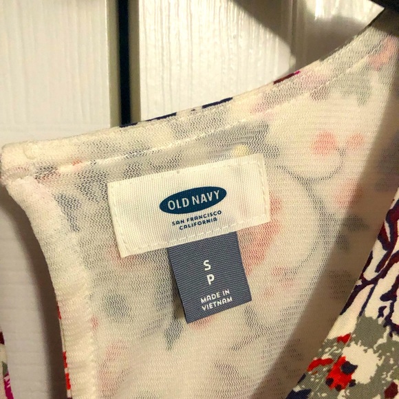 Old Navy floral dress 3/4 length sleeves - Picture 2 of 3